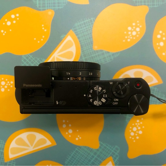 Panasonic Lumix DMC-LX10 (LX15 in some markets) - Picture 6 of 11